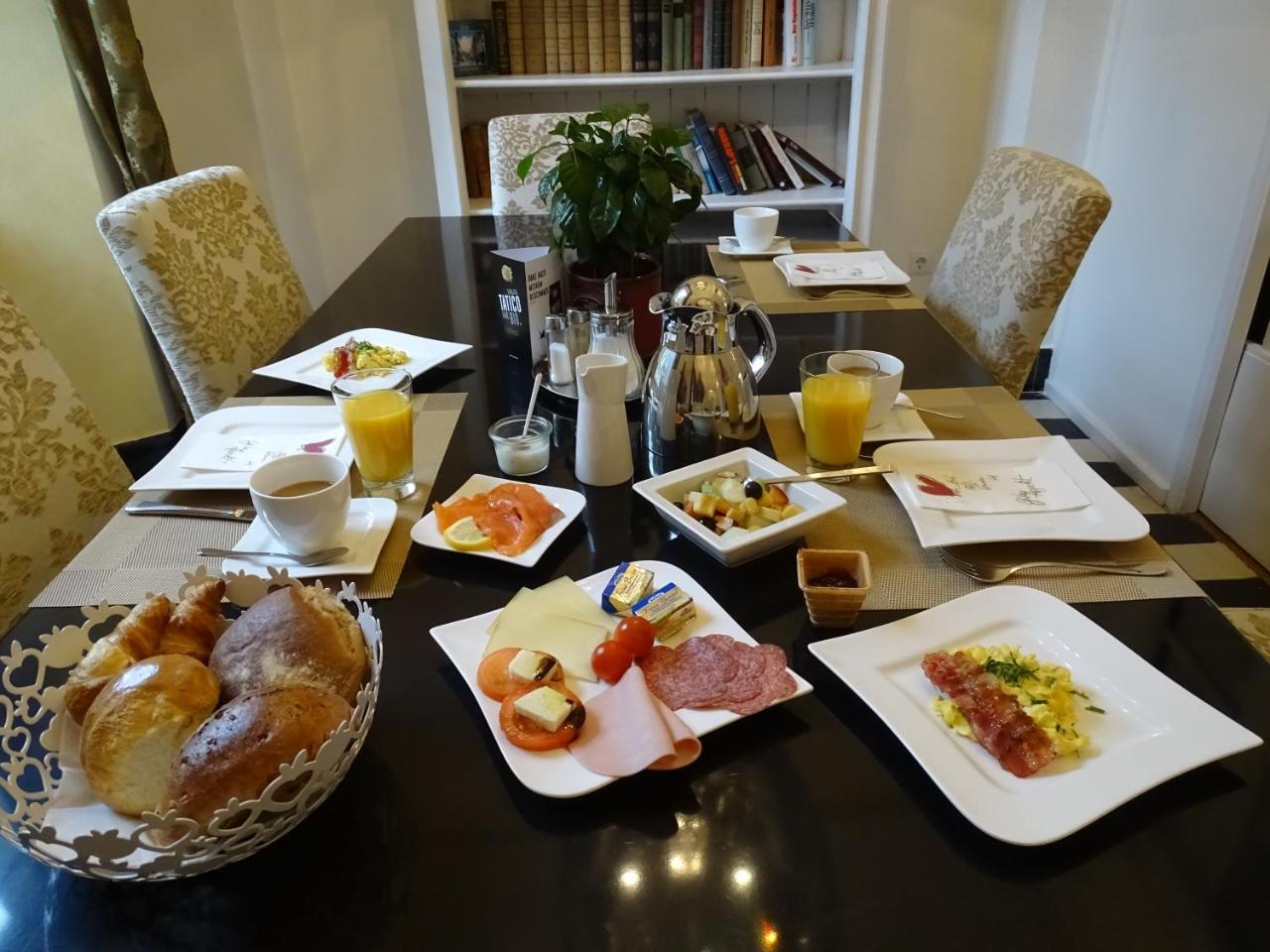 Karolingerhof 호텔 크로프 외부 사진